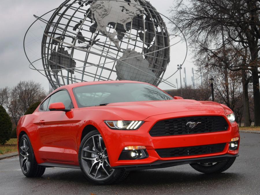  Ford Mustang Coupe 2014 года  (фото 1 из 7)
